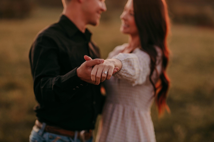 5 Things to Consider When Purchasing Her Engagement Ring